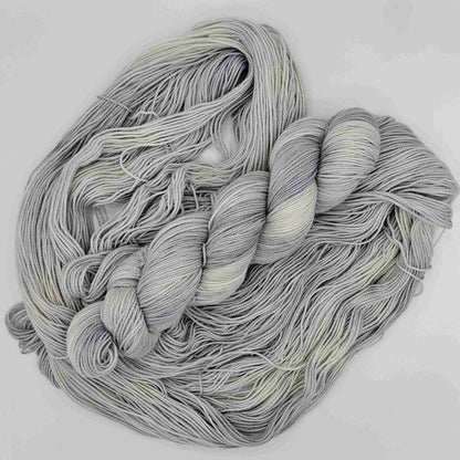 Taikametsän yö - Aavesumu