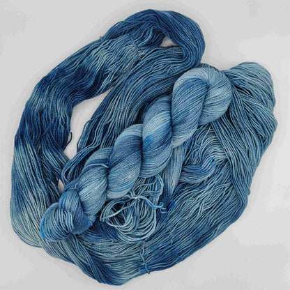 Taikametsän yö - Kuutamopuro